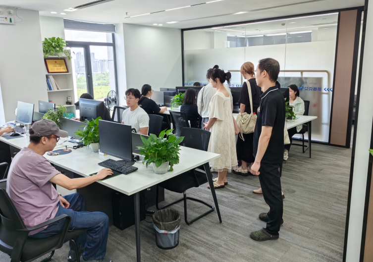 武汉艾克赛斯与湖北科技职业学院共探AI教育深度融合